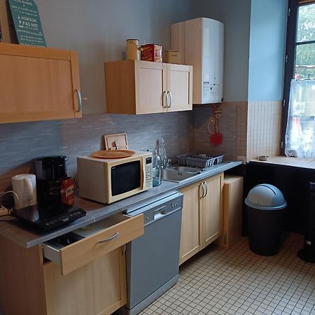 Ille Flottante, Maison Eclusiere Et Hebergements Insolites Sur Le Canal Hédé Kültér fotó