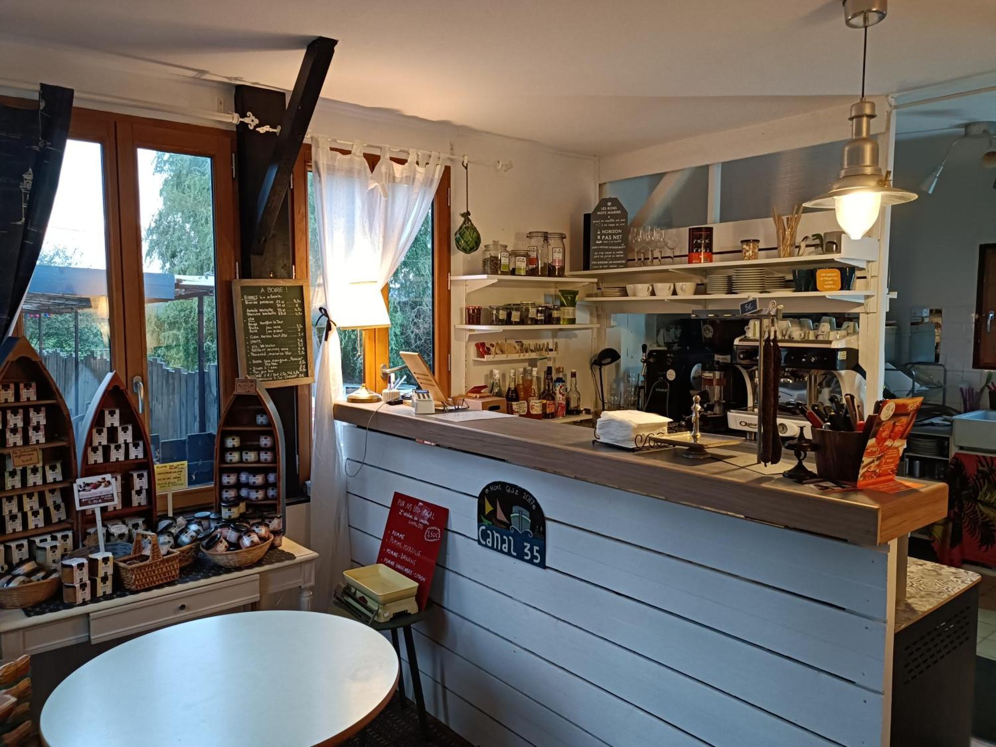 Ille Flottante, Maison Eclusiere Et Hebergements Insolites Sur Le Canal Hédé Kültér fotó
